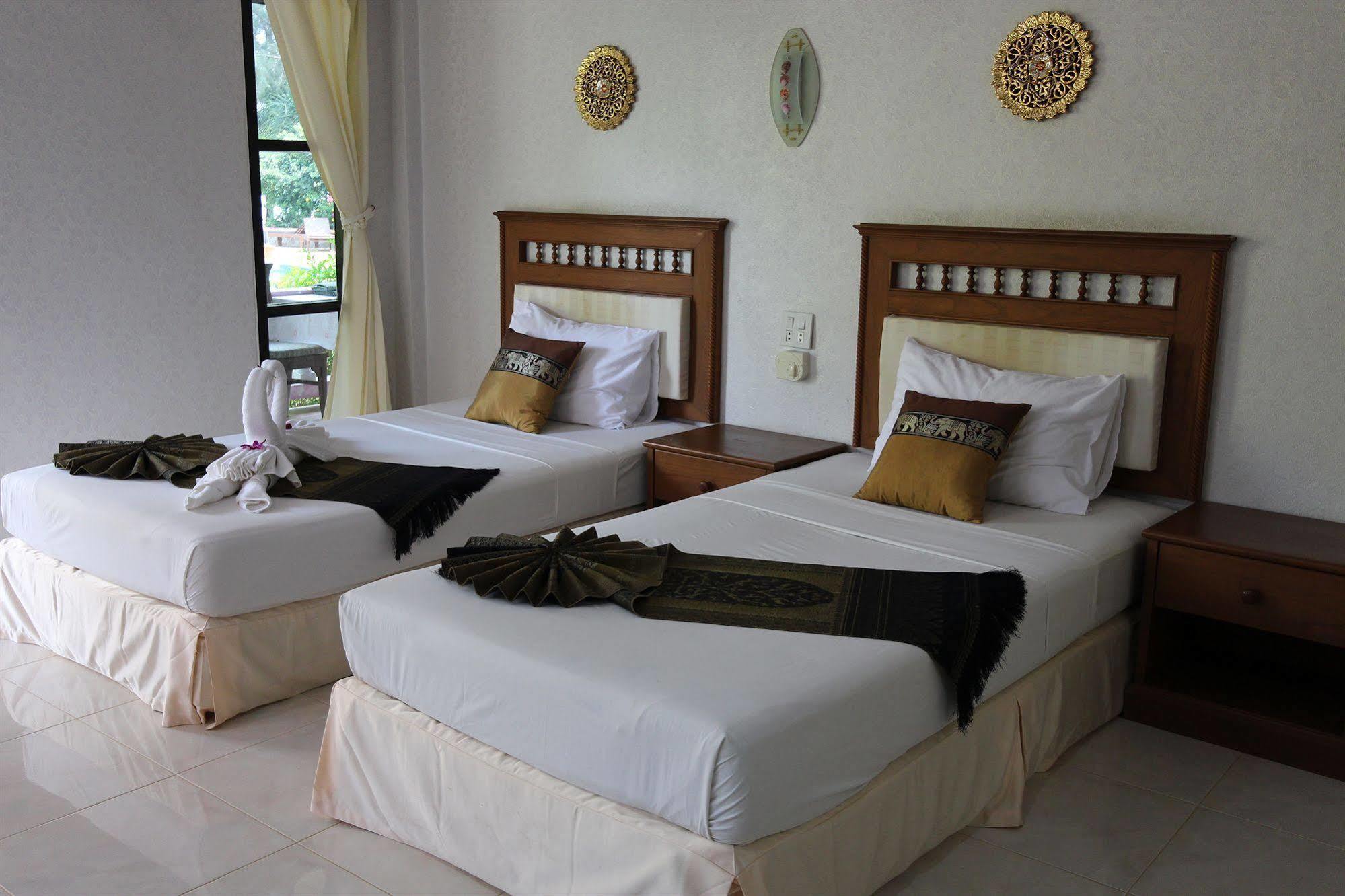 Lanta Villa Resort Ban Ai Dao Exterior photo